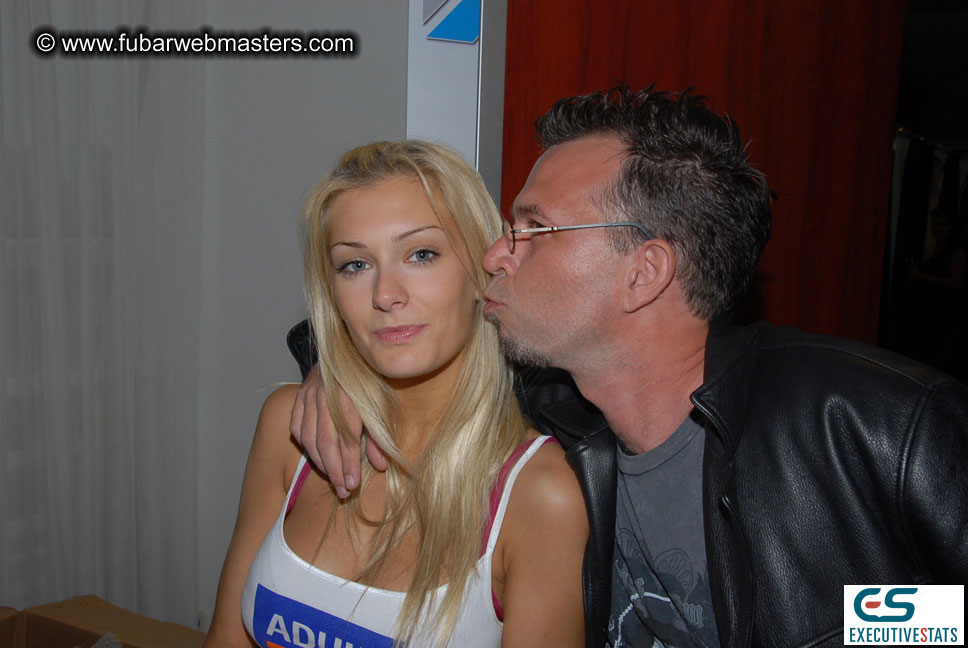 GroobyBucks Cocktail Reception