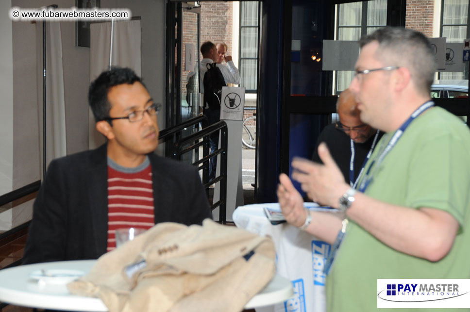 Cocktail Bar: XBiz Buys The Drinks!