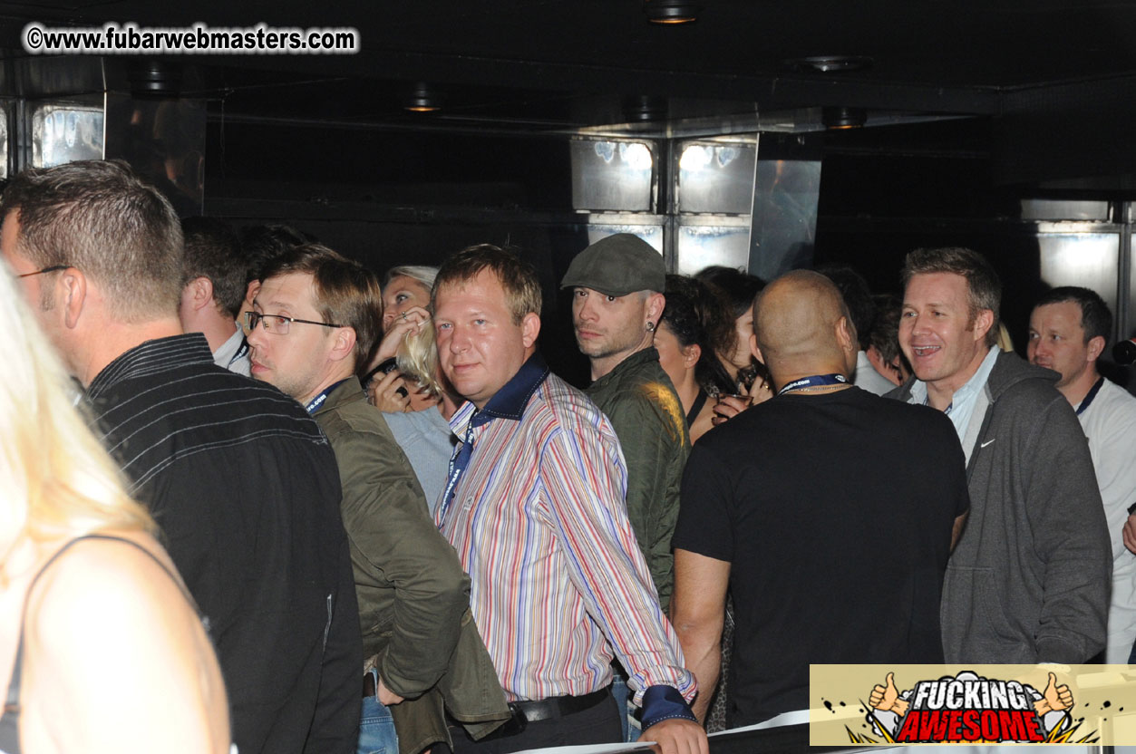 AWM Dinner Boat Cruise