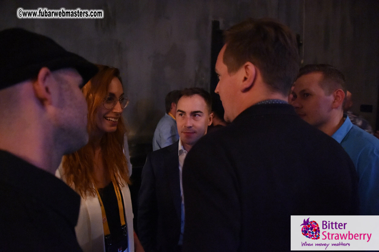 Traffichunt Private Mansion Party