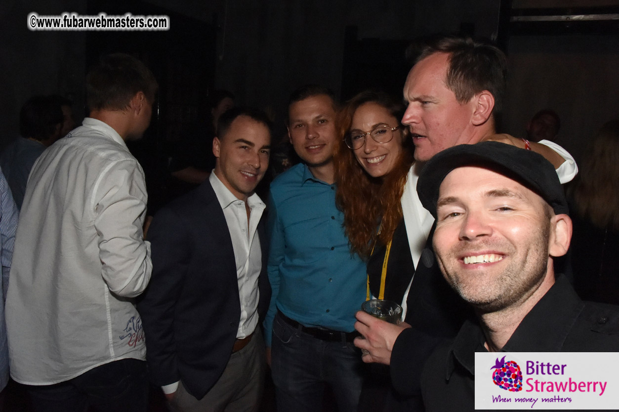 Traffichunt Private Mansion Party