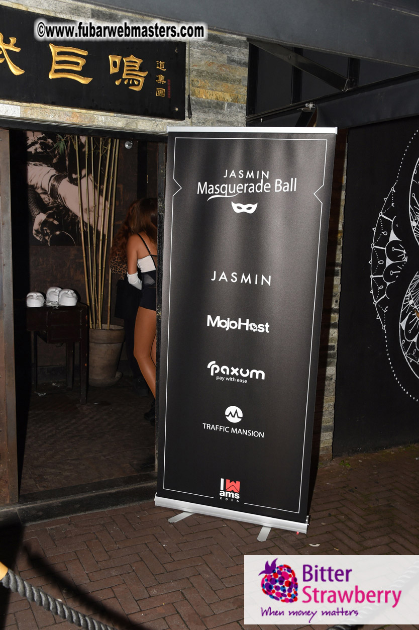 Jasmin White Mascarade