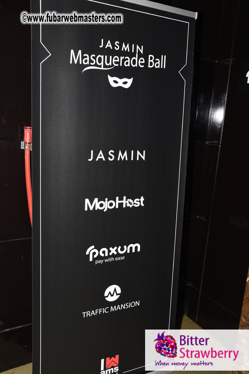 Jasmin White Mascarade