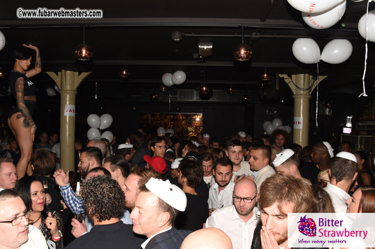 Jasmin White Mascarade