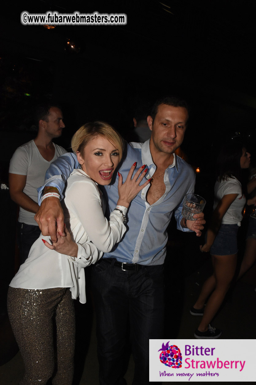 Jasmin White Mascarade