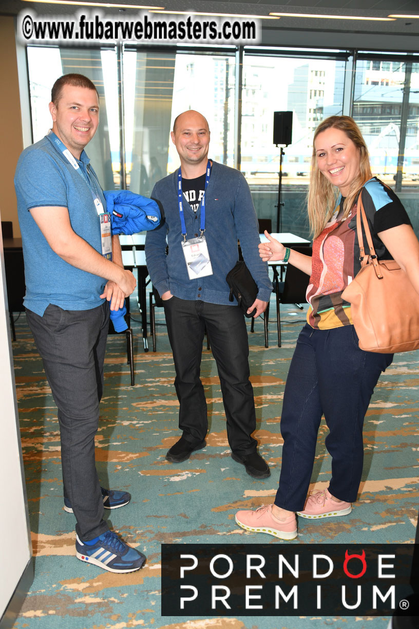 Seminars and Speed Networking