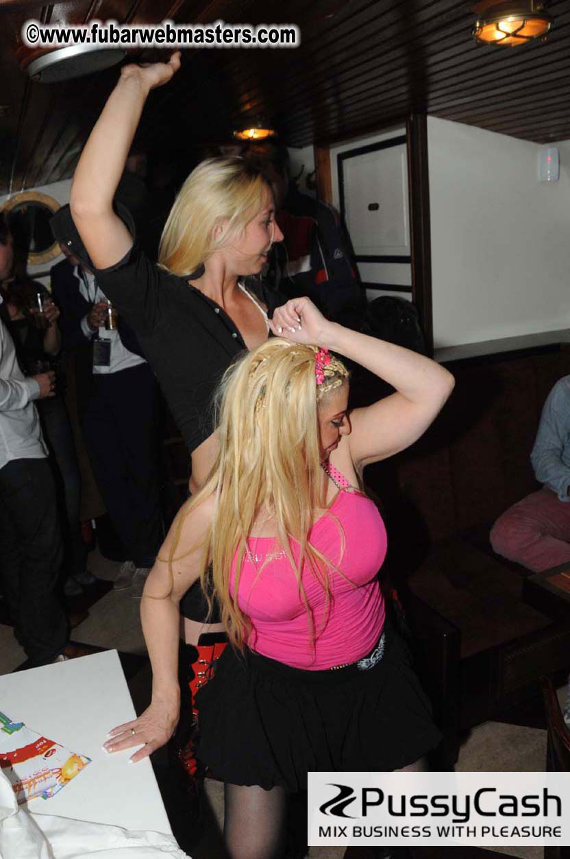 Adult Webmaster Canal Cruise