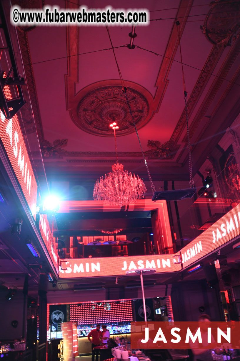 Wild & Red - Party by Jasmin