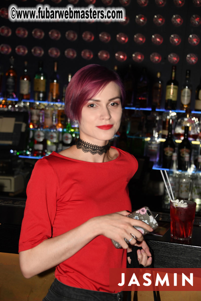 Wild & Red - Party by Jasmin