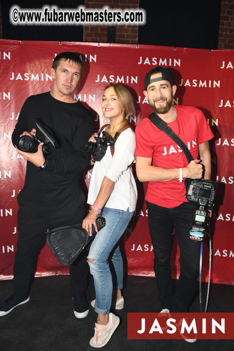 Wild & Red - Party by Jasmin