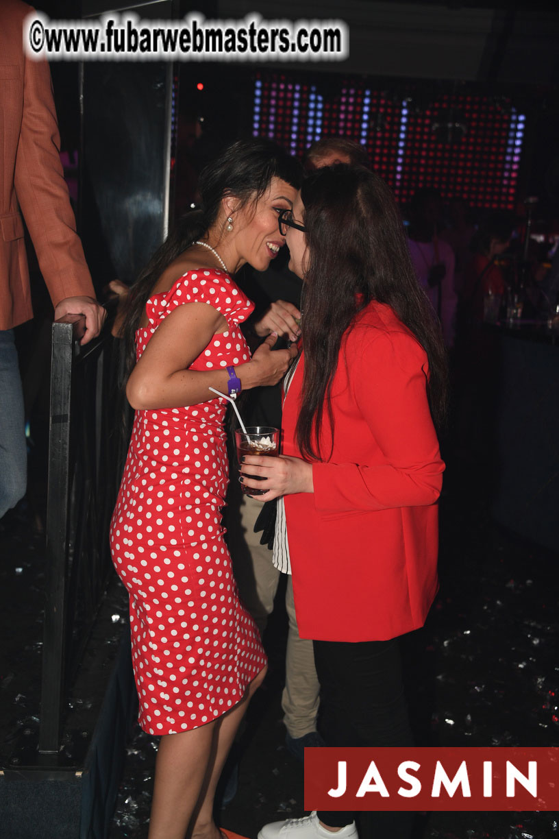 Wild & Red - Party by Jasmin