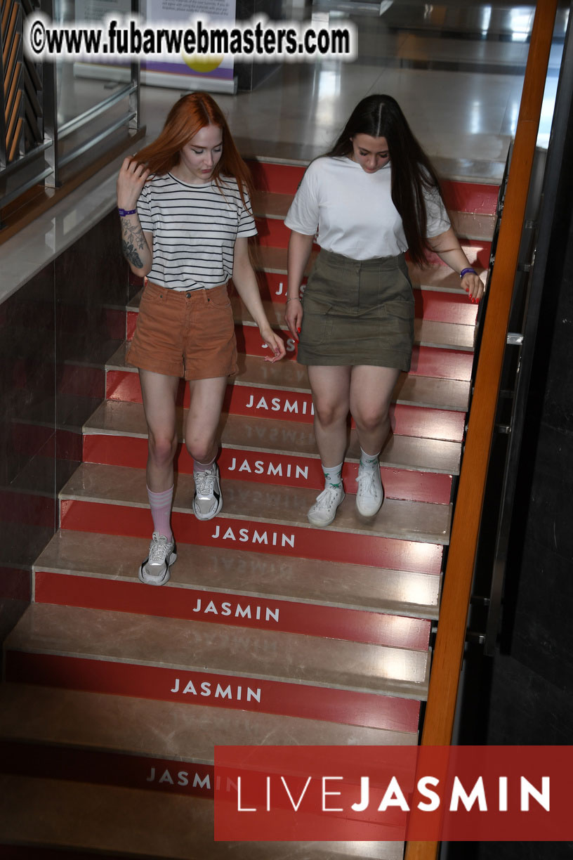 Registration and Preshow