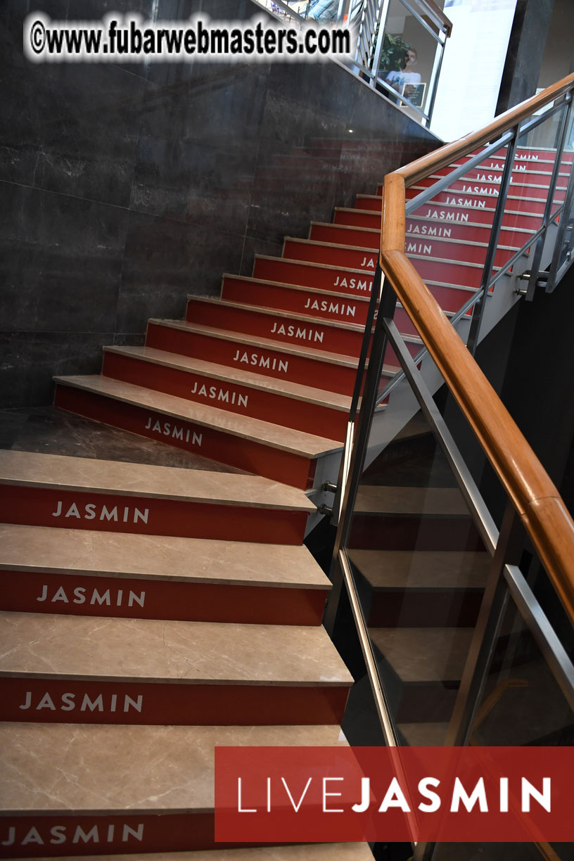 Registration and Preshow