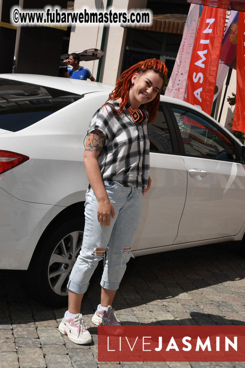 Registration and Preshow