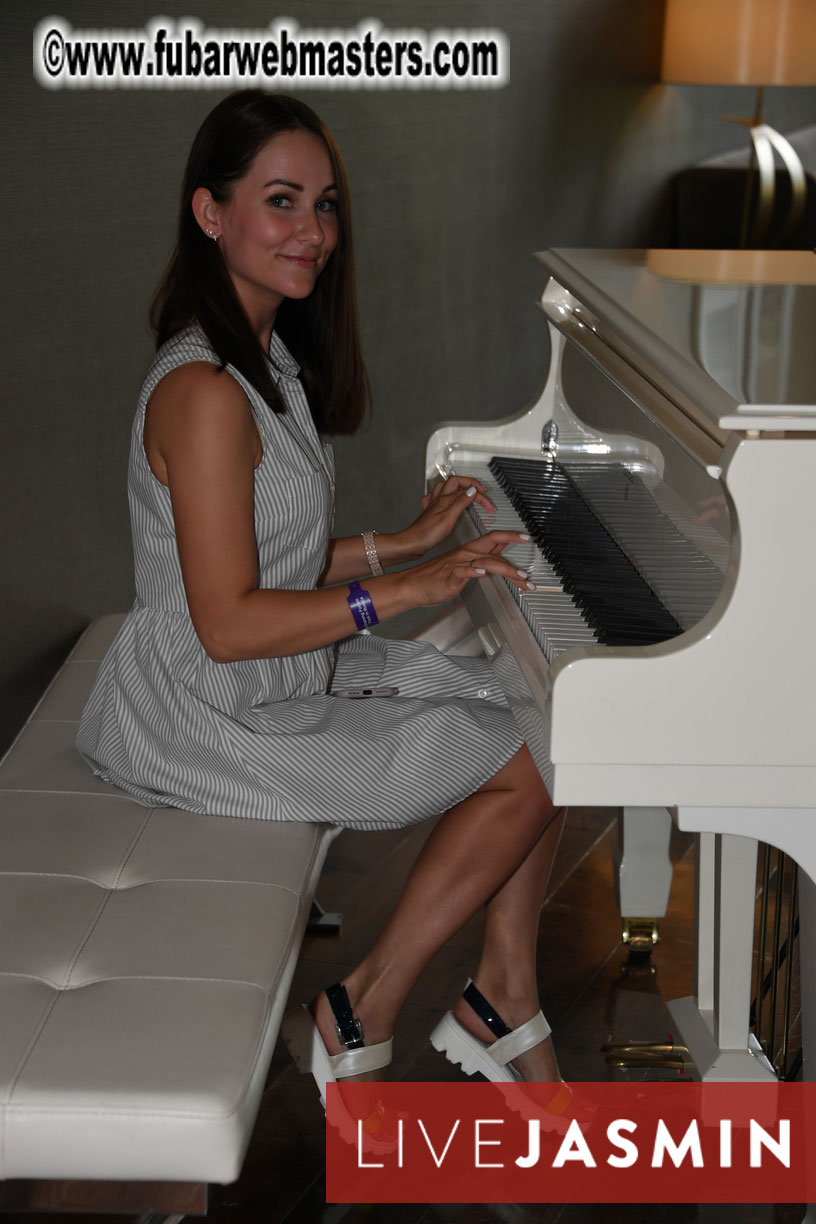 Registration and Preshow