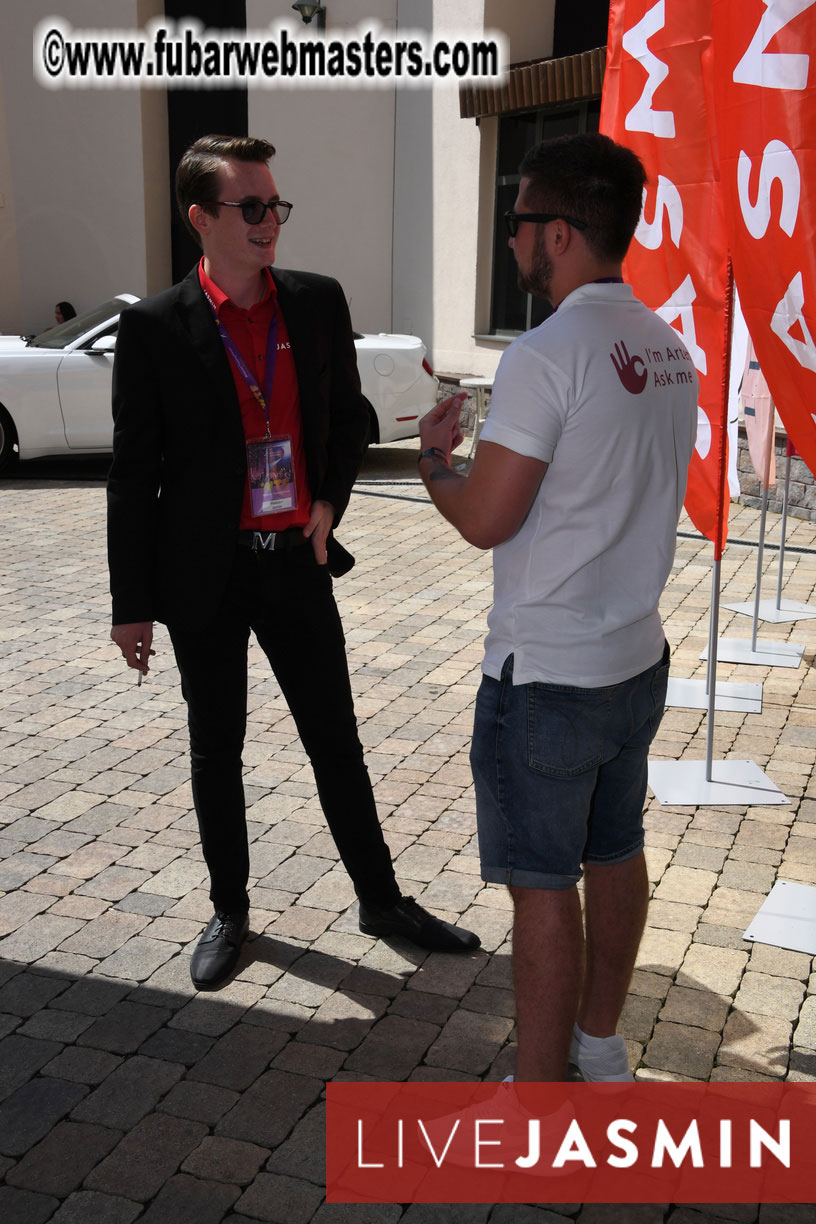 Registration and Preshow