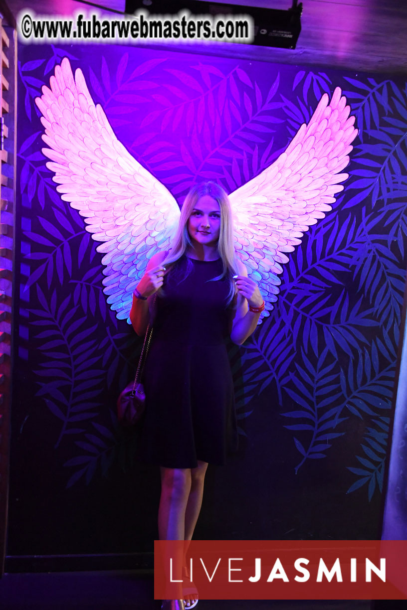 Tropical Paradise Party 