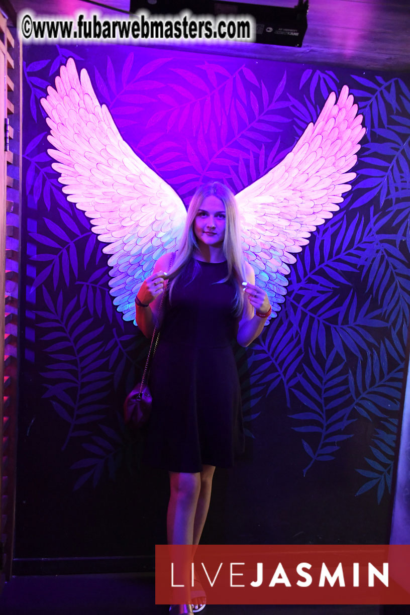 Tropical Paradise Party 