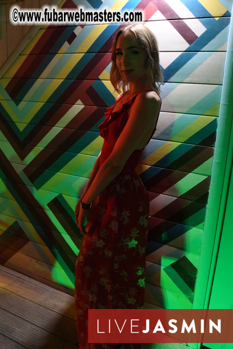 Tropical Paradise Party 