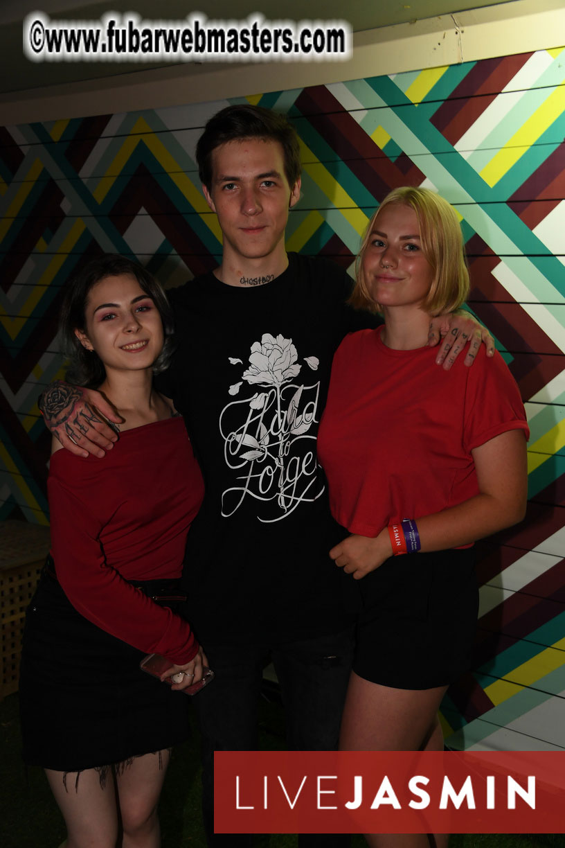 Tropical Paradise Party 