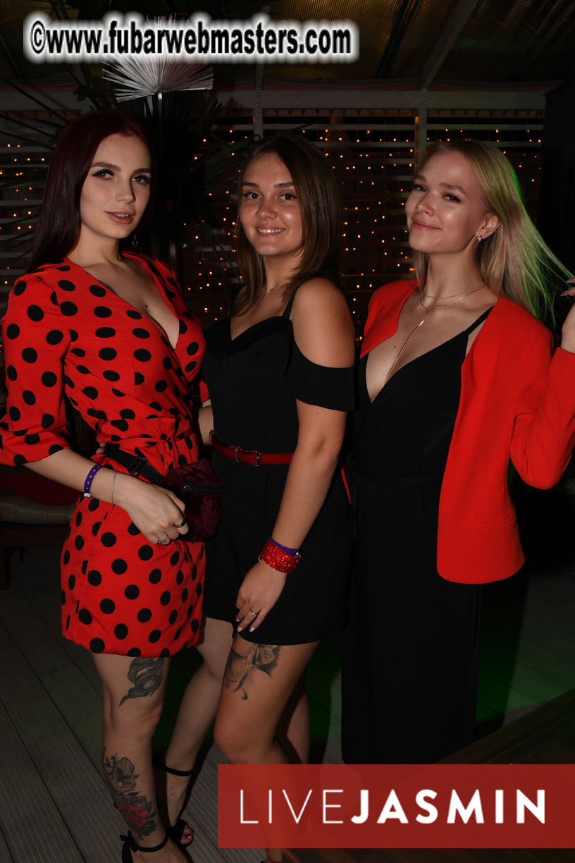 Tropical Paradise Party 