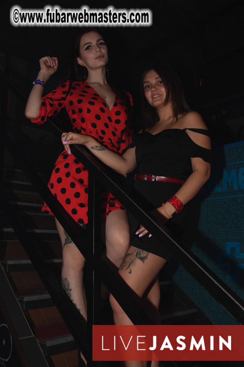 Tropical Paradise Party 