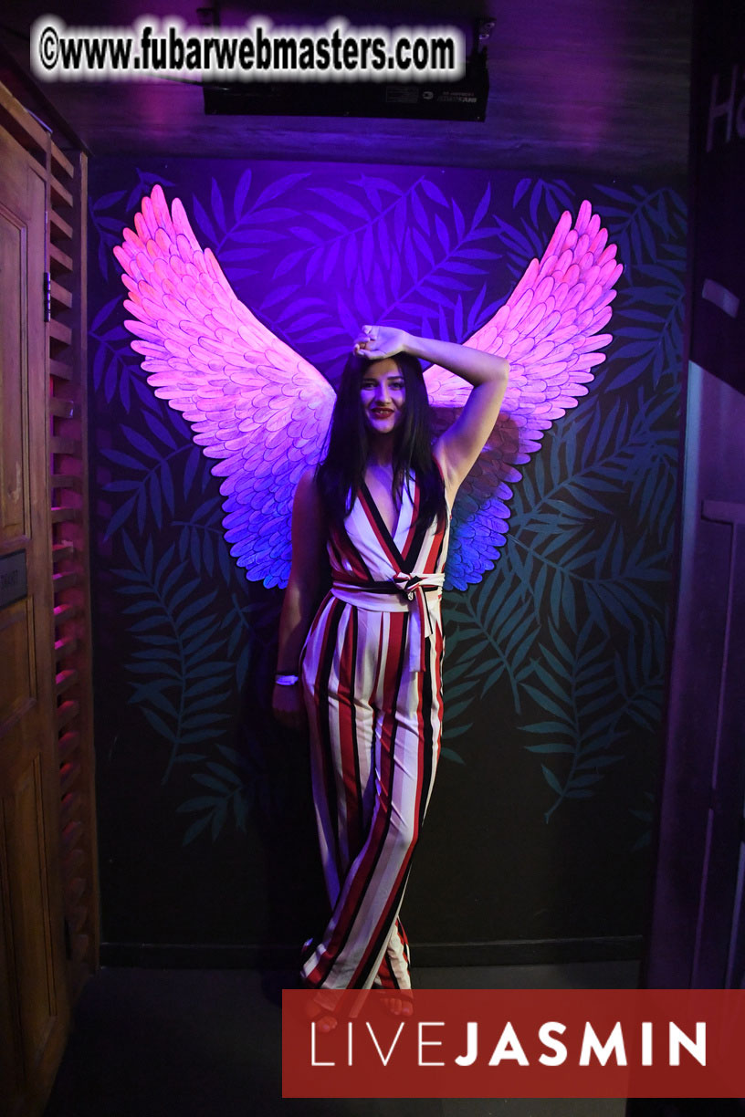 Tropical Paradise Party 