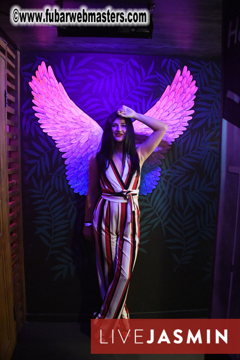 Tropical Paradise Party 