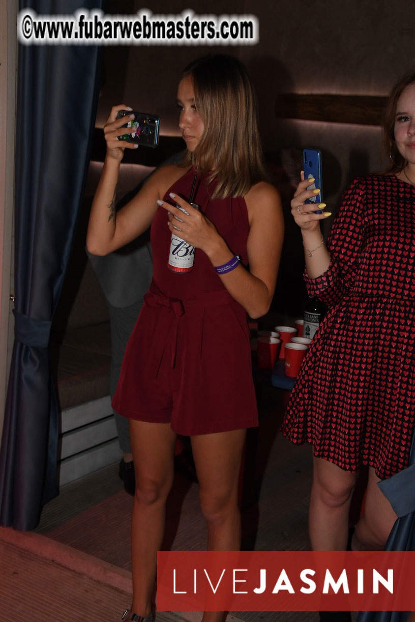 Tropical Paradise Party 