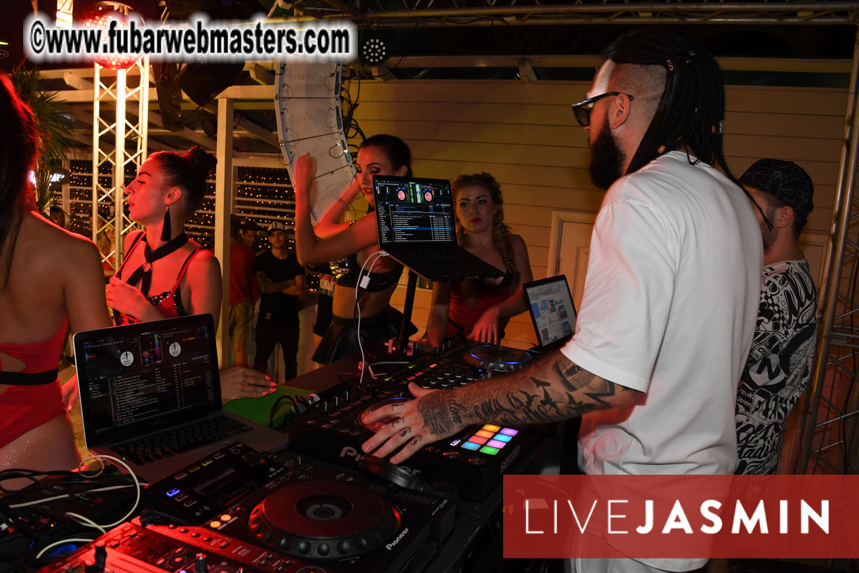 Tropical Paradise Party 