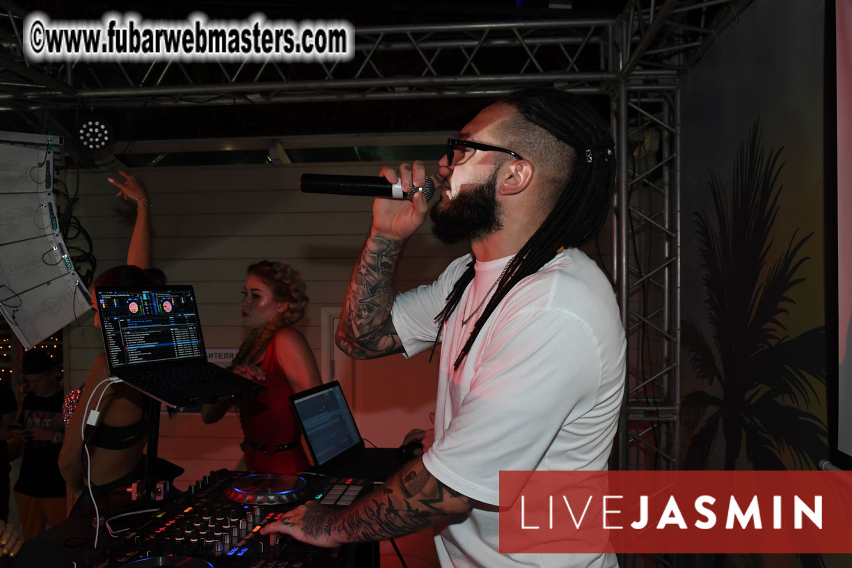 Tropical Paradise Party 