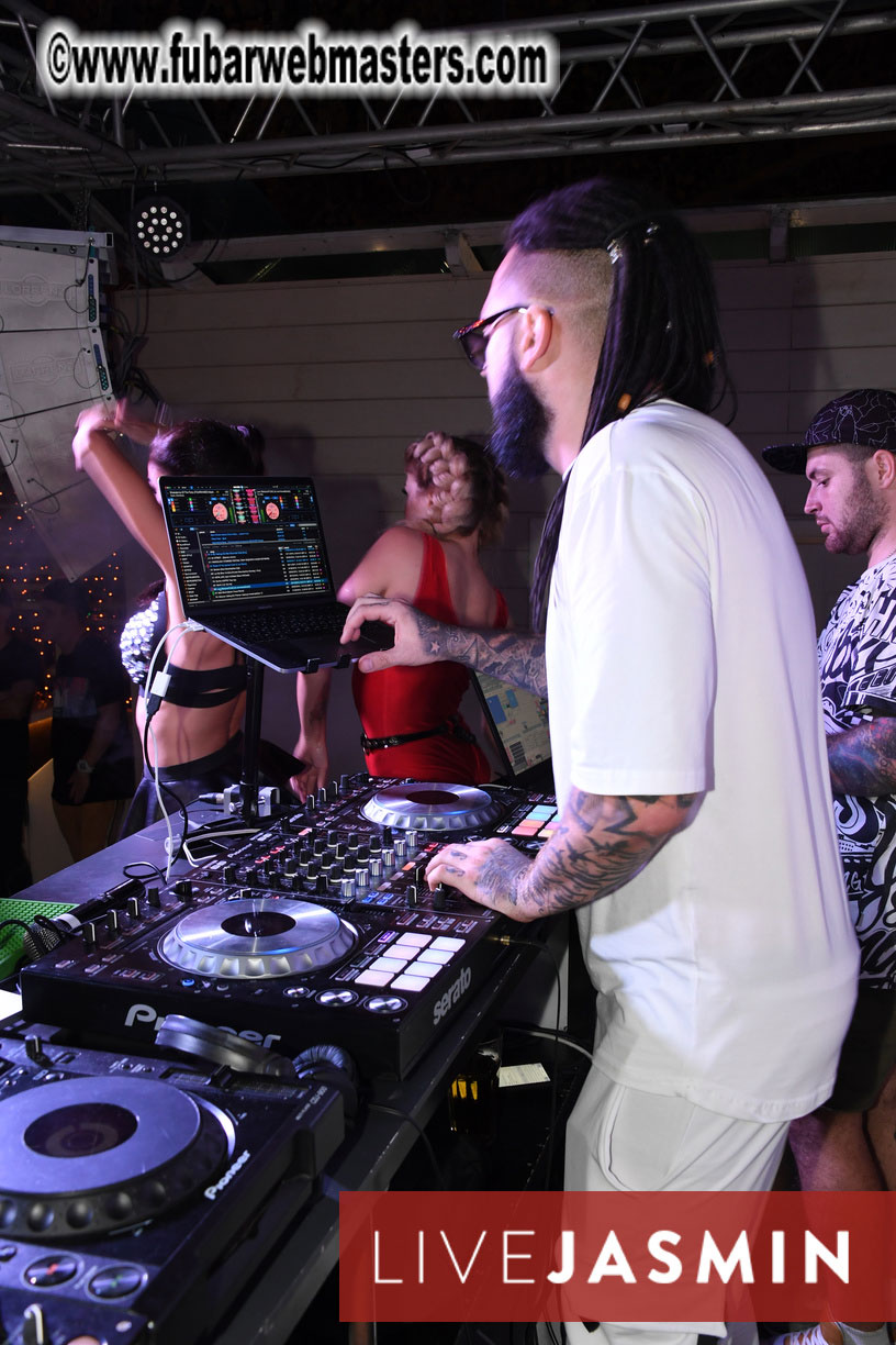 Tropical Paradise Party 