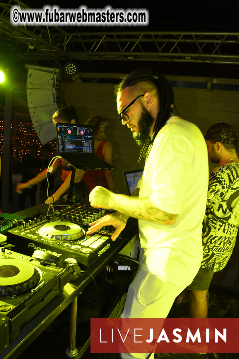 Tropical Paradise Party 