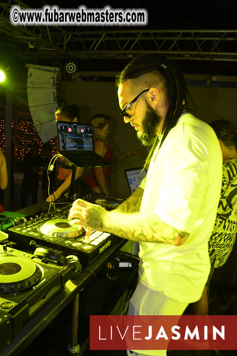 Tropical Paradise Party 