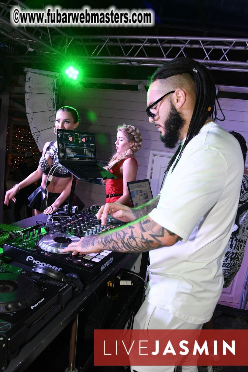 Tropical Paradise Party 