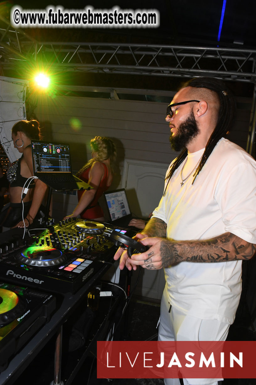 Tropical Paradise Party 