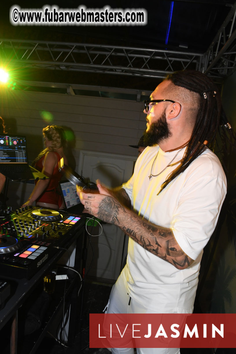 Tropical Paradise Party 