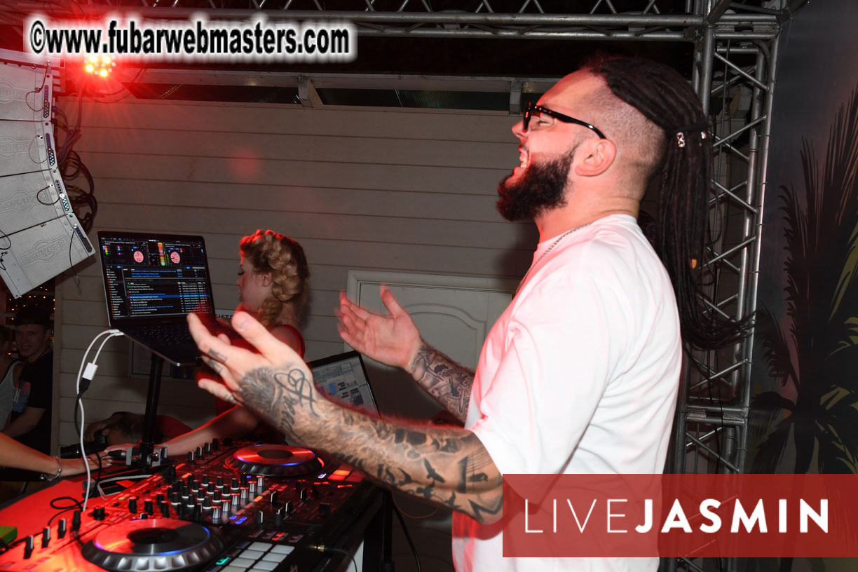 Tropical Paradise Party 