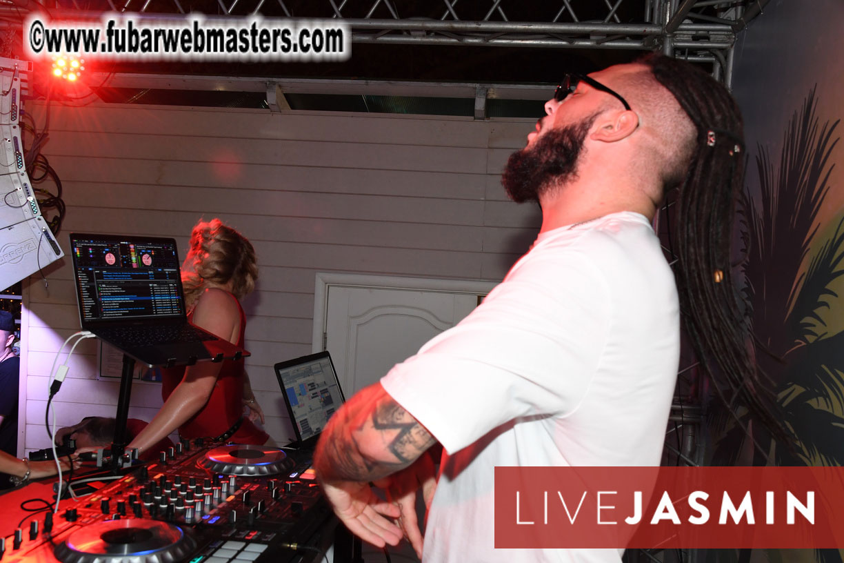 Tropical Paradise Party 