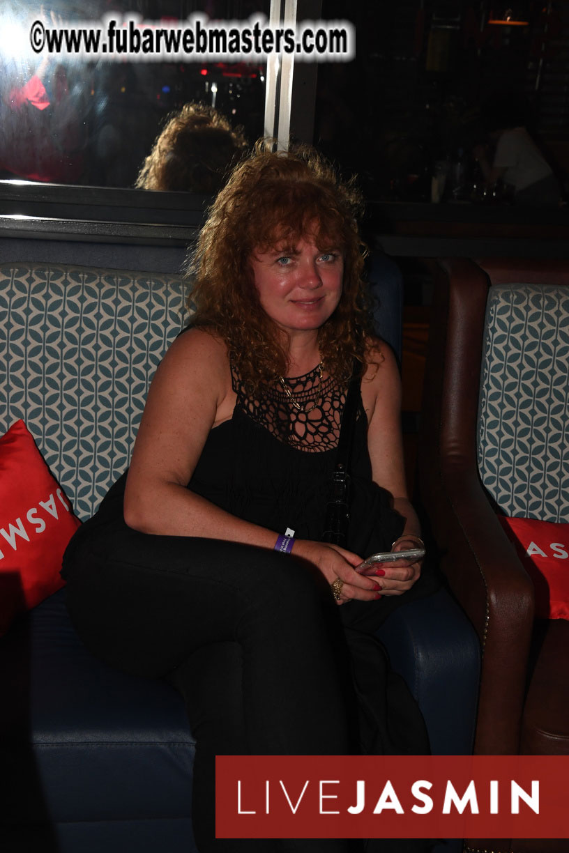 Tropical Paradise Party 