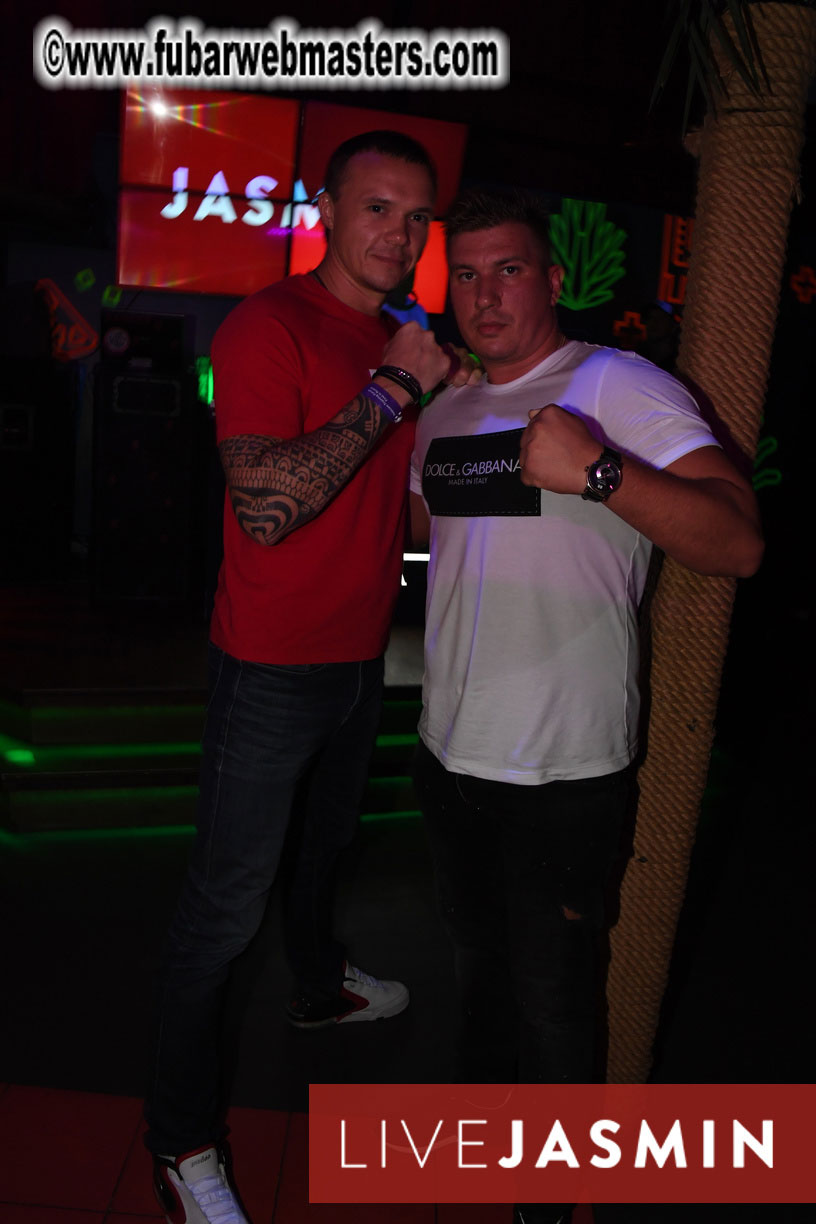 Tropical Paradise Party 