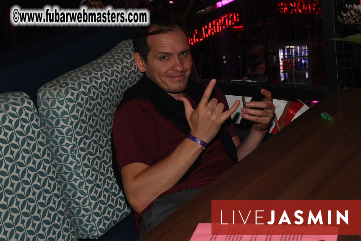 Tropical Paradise Party 