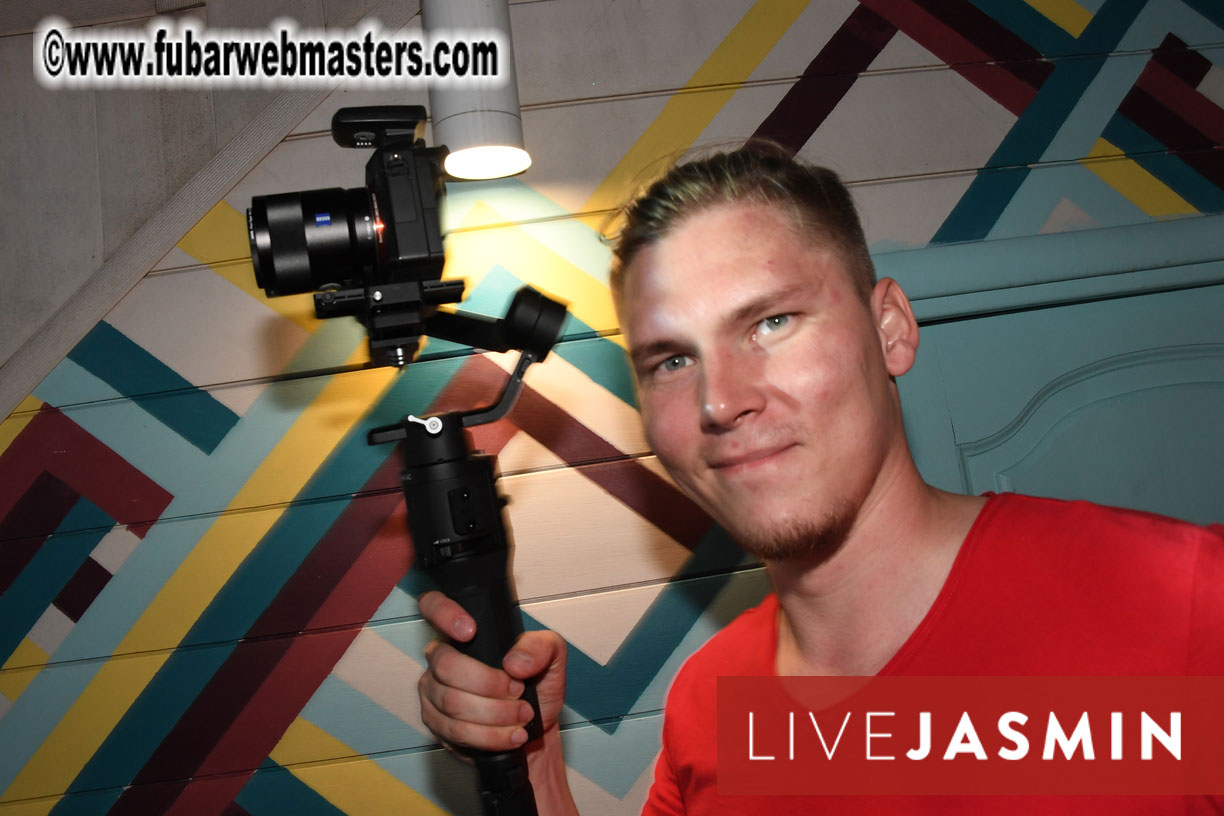 Tropical Paradise Party 