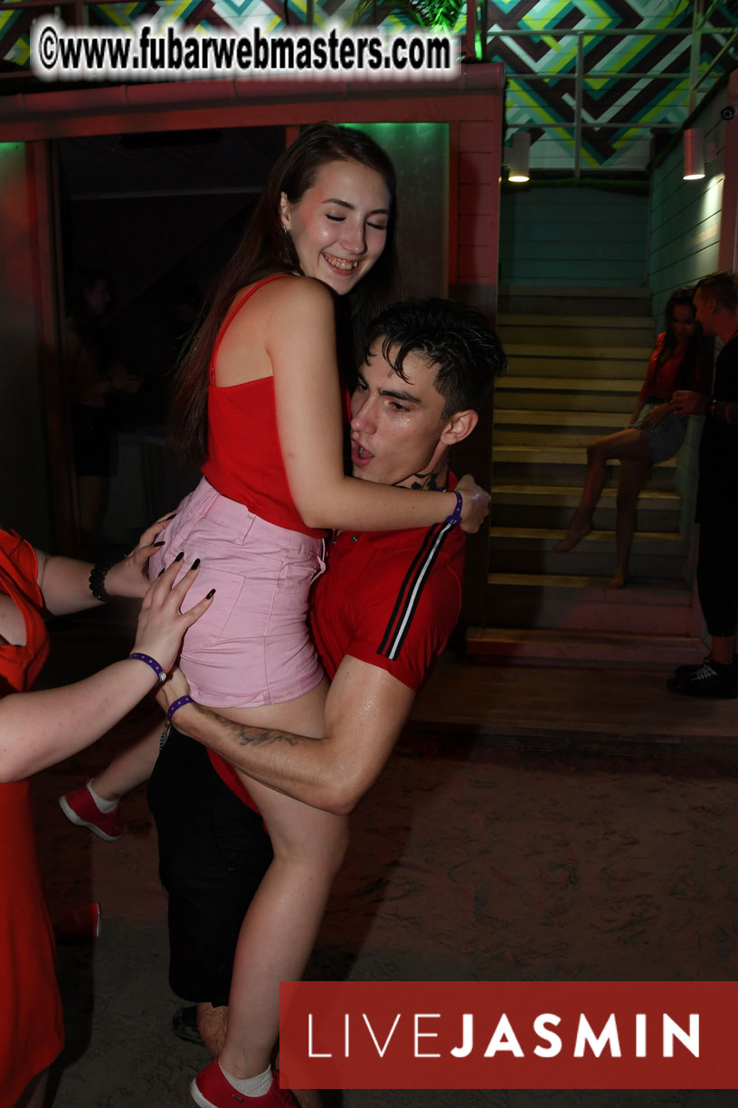 Tropical Paradise Party 