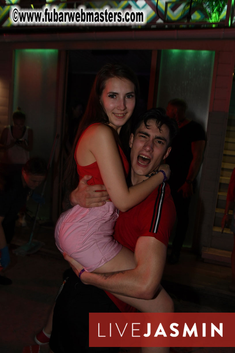 Tropical Paradise Party 