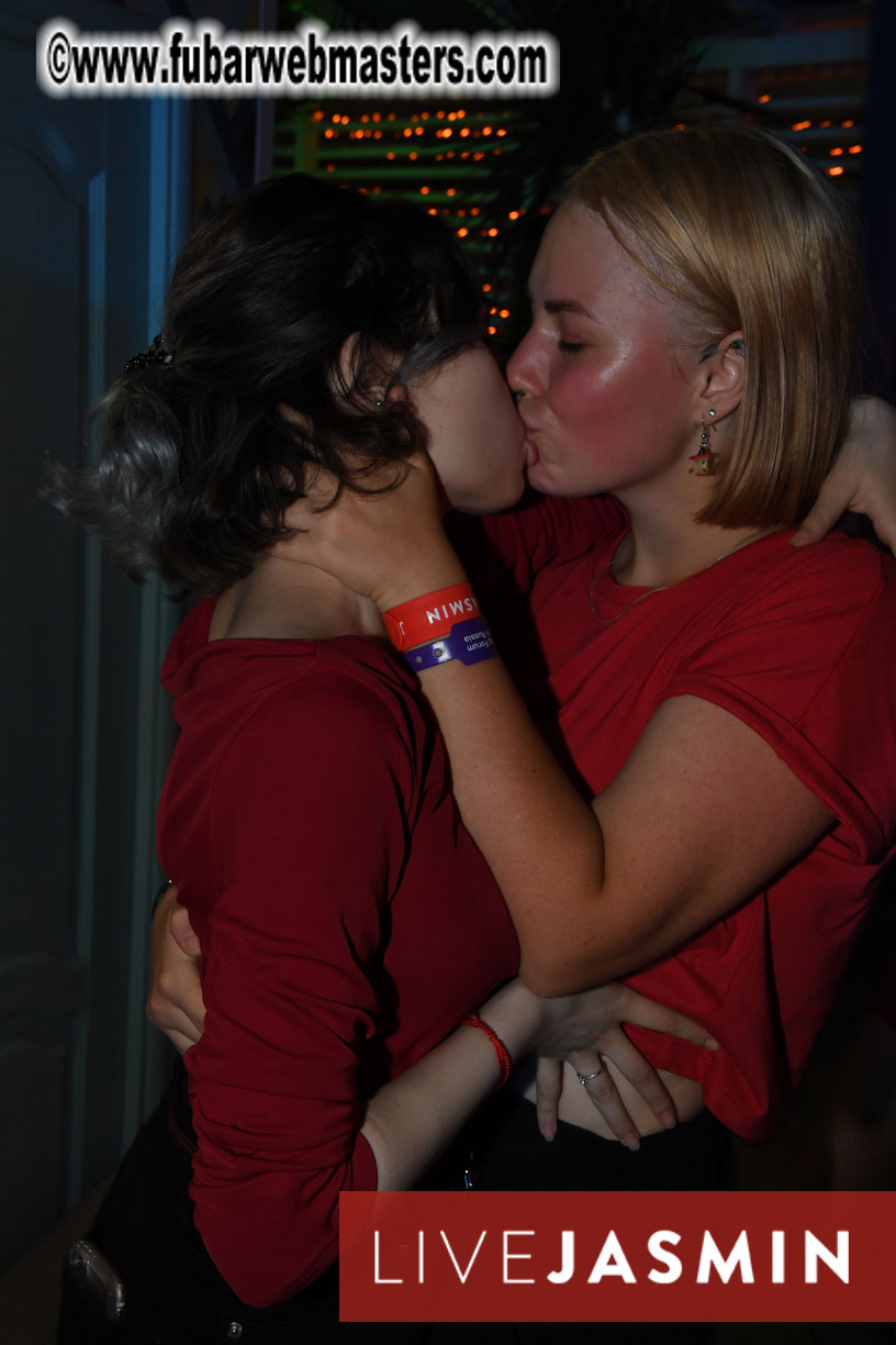 Tropical Paradise Party 