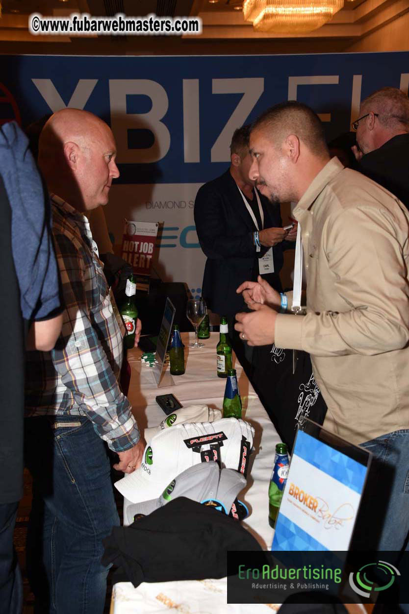 Mix & Meet + Happy Hour