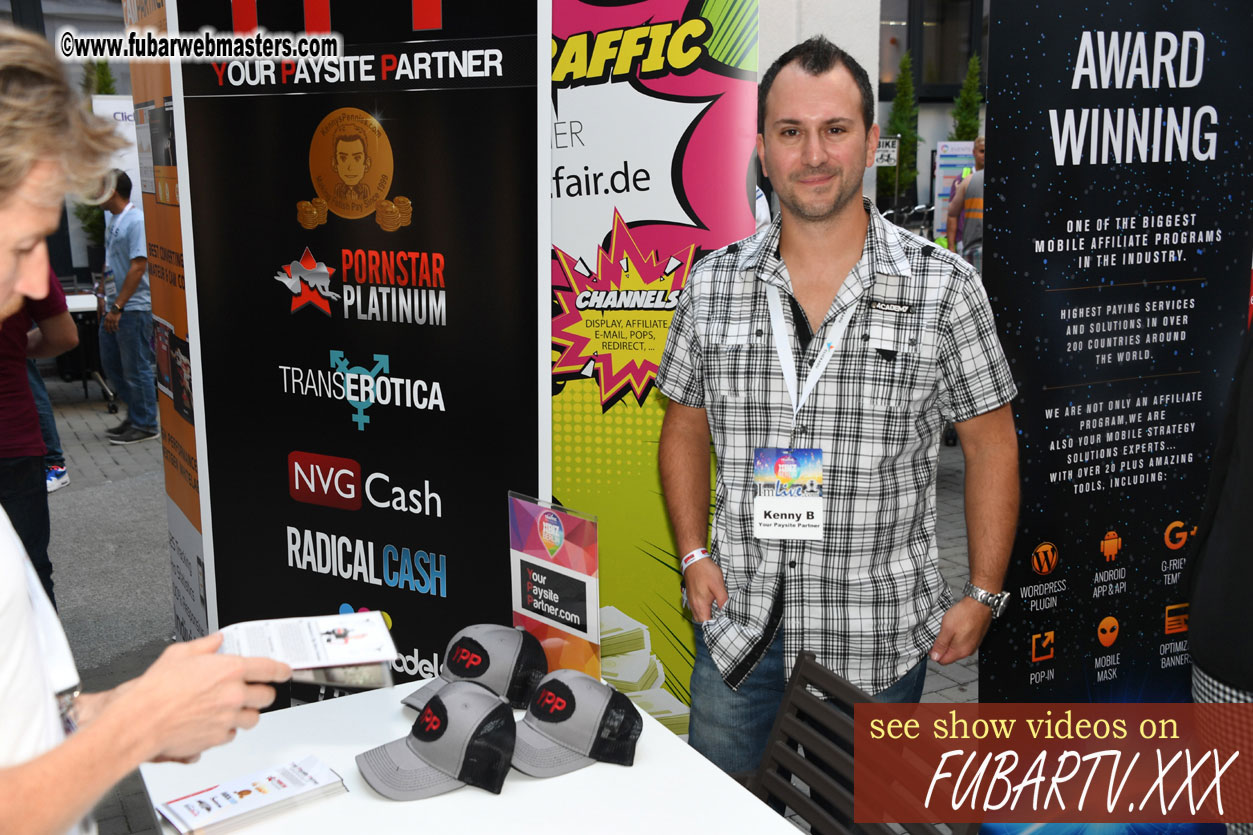 Mix & Meet Happy Hour