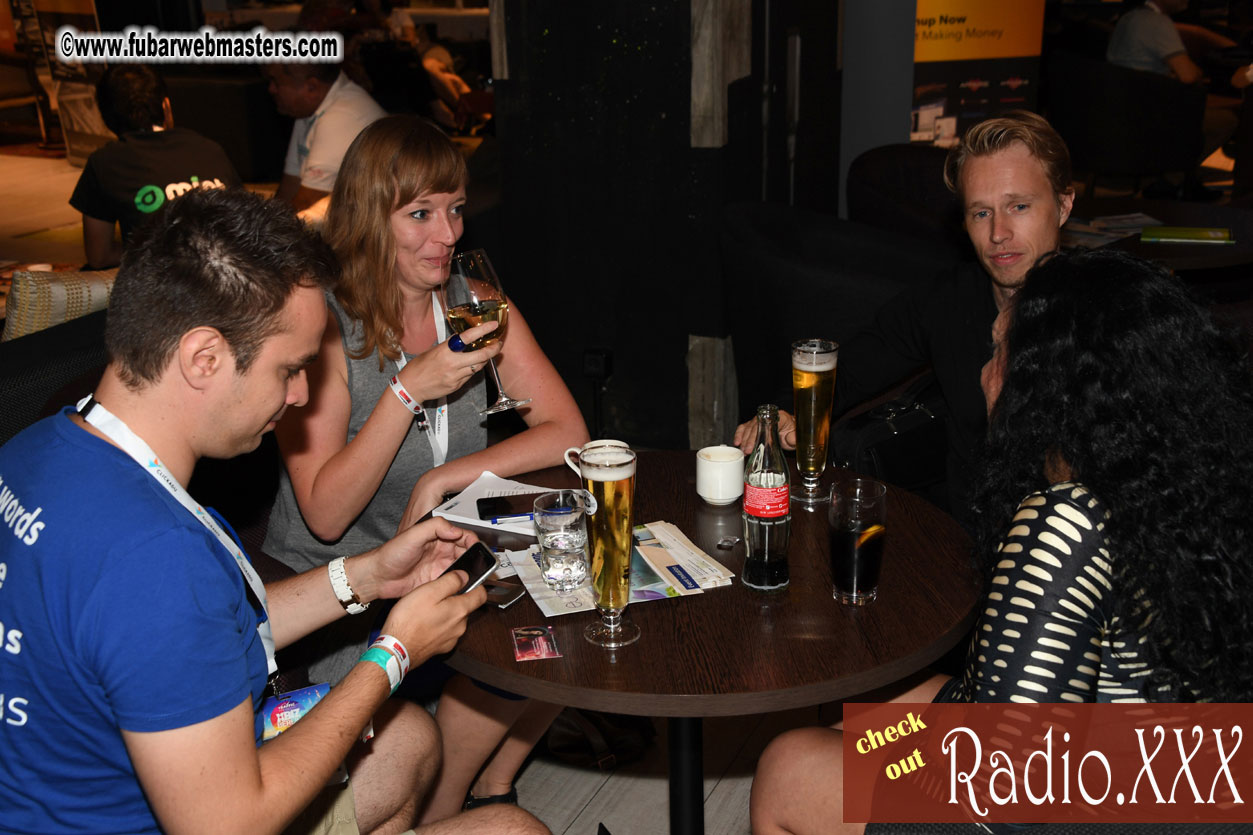 Flirt4Free?ÇÖs Happy Hour Social