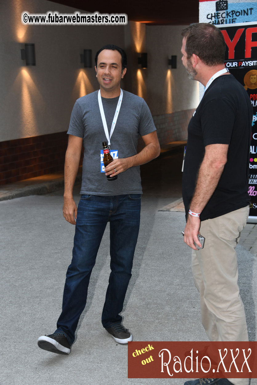 Flirt4Free?ÇÖs Happy Hour Social